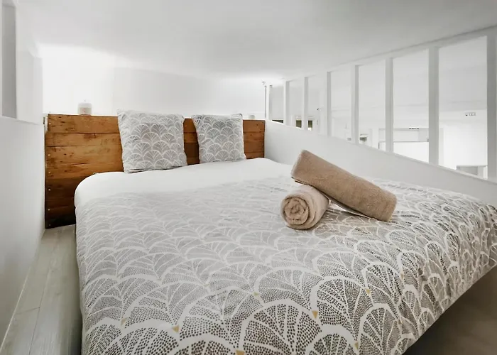 Moderne Et Douillet Au Coeur De *